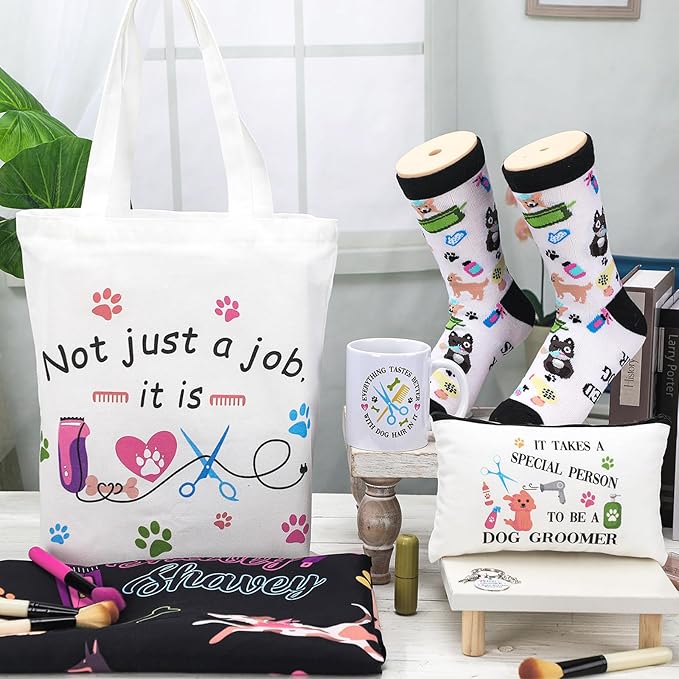 6 Pcs Christmas Dog Groomer Gift Set Include Waterproof Oil Proof Apron Mug Keychain Canvas Tote Bag Cosmetic Bag Socks for Dog Trainer Groomer Birthday Gifts