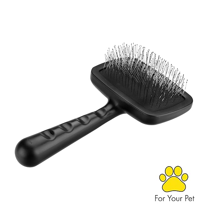 Tweezerman Dog and Cat Slicker Brush for Large Pets, Grooming Brush with Coated Bristles to Prevent Scratching and Ergonomic Handle
