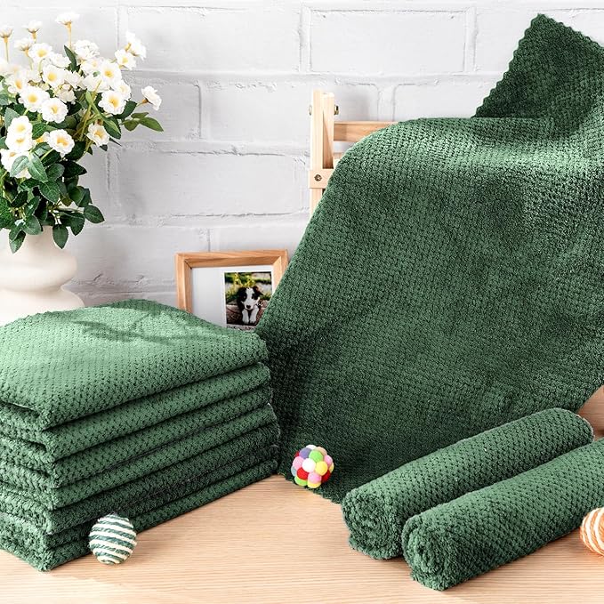 Vitalcozy 10 Pcs Guinea Pig Cage Liners Washable Rat Bedding for Guinea Pigs Controlling Absorbent Waterproof Pee Pads Blanket for Rabbits Hamster Small Animals Chinchilla(14 x 28 Inch,Dark Green)