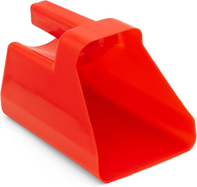 Jeffers Super Scoop 3 Quart – Lightweight and Heavy Duty Plastic Feed Scoop for Pet Food, Grain, Dog Food, Cat Litter, Flour, Rice, Chicken Feed, Garden Soil, Barn, Farm, and Outdoor Use - Red