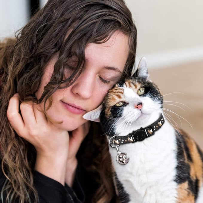 2Pcs Breakaway Cats Collars Cat Collars for Boy Cats Moons Adjustable Kitten Collars with Bell & Pendant Glow in The Dark,Black+Blue