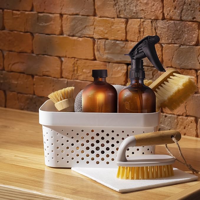 SOUL ONE 16 oz Refillable Amber Glass Spray Bottles with Adjustable Nozzles- 2 pack, Squirt Bottles for Cleaning Solutions, Essential Oils, Plants, Hair Misting - Ideal for Hydrogen Peroxide Storage