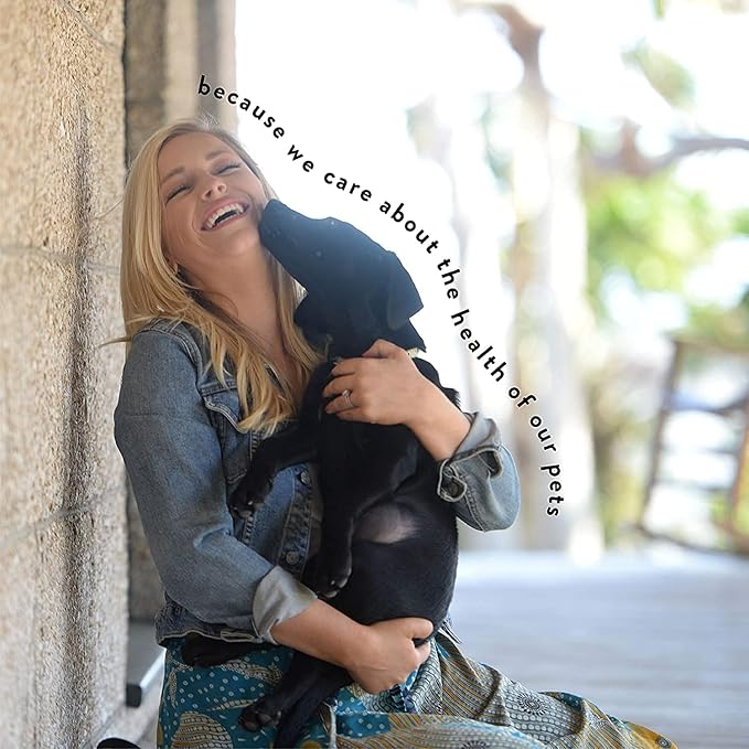 Vibrant Whitening Dog Shampoo, Gallon - Natural, Whitens and Brightens The Coat, Eliminates Smelly Pet Odors, Moisturizes Dry Itchy Skin, Bulk Refill Size 128 oz