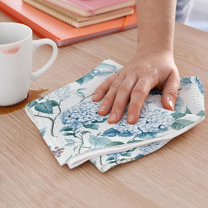 3 Pcs Blue Hydrangea Kitchen Towels, Farmhouse Blue Hydrangea Decor Summer Flowers Decorative Spring Floral Tea Dish Towels , Waffle Soft Hand Towel for Farmhouse Kitchen Bathroom, Housewarming Gifts