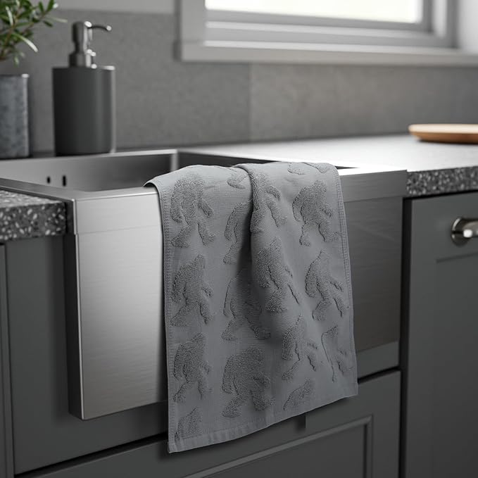 2 Pcs Bigfoot Sasquatch Hand Towels for Bathroom, Gray 100% Cotton Absorbent Jacquard Weave Decorative Towels for Bathroom Kitchen Decor Men Sasquatch Gift, 13.7 x 29.5 Inch