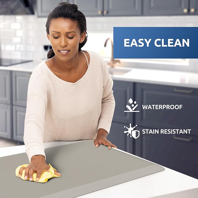 KitchenClouds Kitchen Mat Cushioned Anti Fatigue Rug 17.3"x28" Waterproof Non Slip Standing Desk Mat Comfort Floor Mats for Kitchen House Sink Office (Khaki)