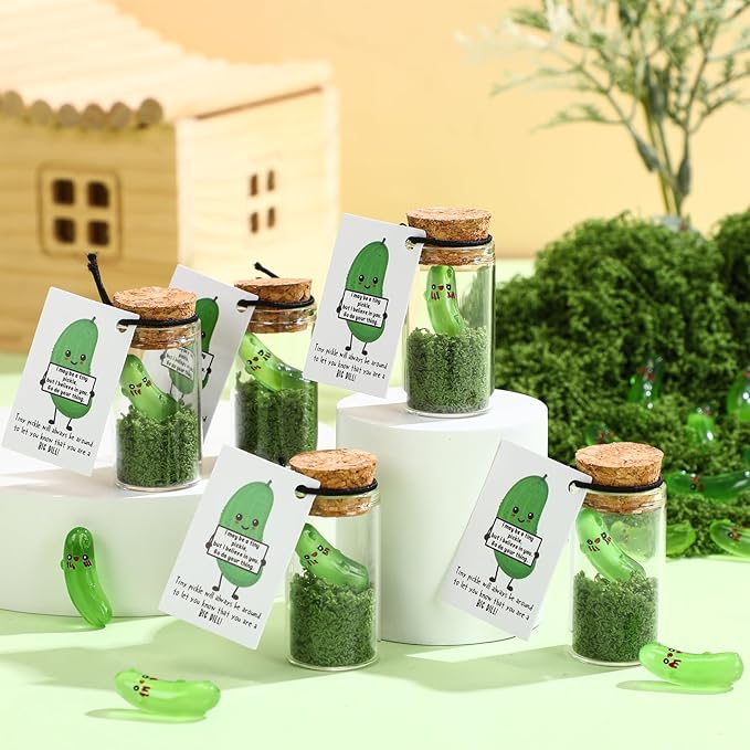100 Sets Emotional Gift Pickle Support Inspirational Mini Luminous Pickle Affirmations Cards with Glass Bottle Desk Pet Gift for Vet Tech Student Classroom Party Favors