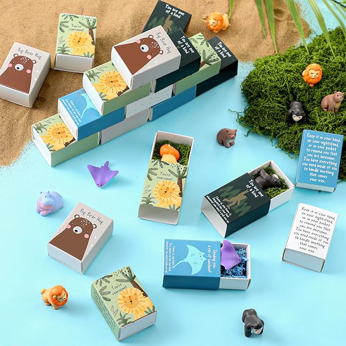 100 Set Employee Appreciation Gifts Bulk Coworkers Thank You Desk Pets Holiday Small Cute Emotional Support Resin Ornaments Card Box for Women Men Adults Office (Bear)