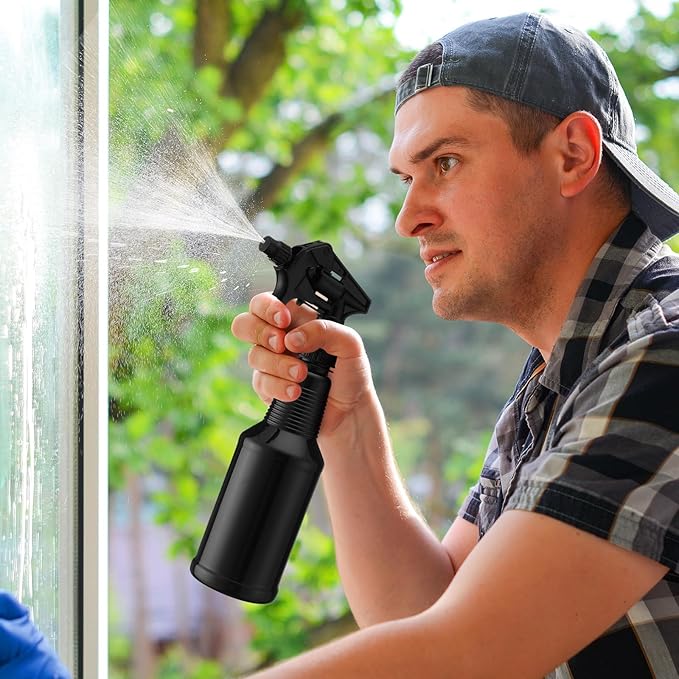 Honeydak 3 Pack Plastic Spray Bottles Black 17 oz Heavy Duty Opaque Spray Bottles UV Light Blocking Refillable Reusable Leak-proof Sprayers for Cleaning Solution Kitchen Garden Home Plant