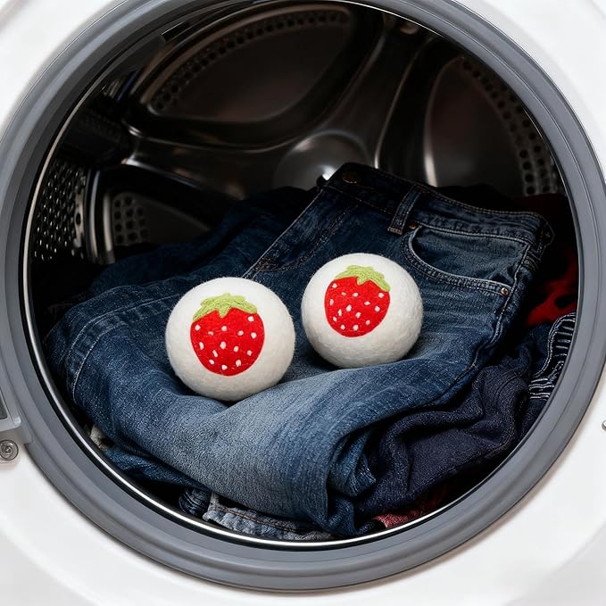 Wool Dryer Balls，New Zealand Wool Laundry Balls for Dryer (Pack of 6, Strawberry Handmade Pattern)，Softens Clothes,Naturally Reduces Drying Time and Static Electricity